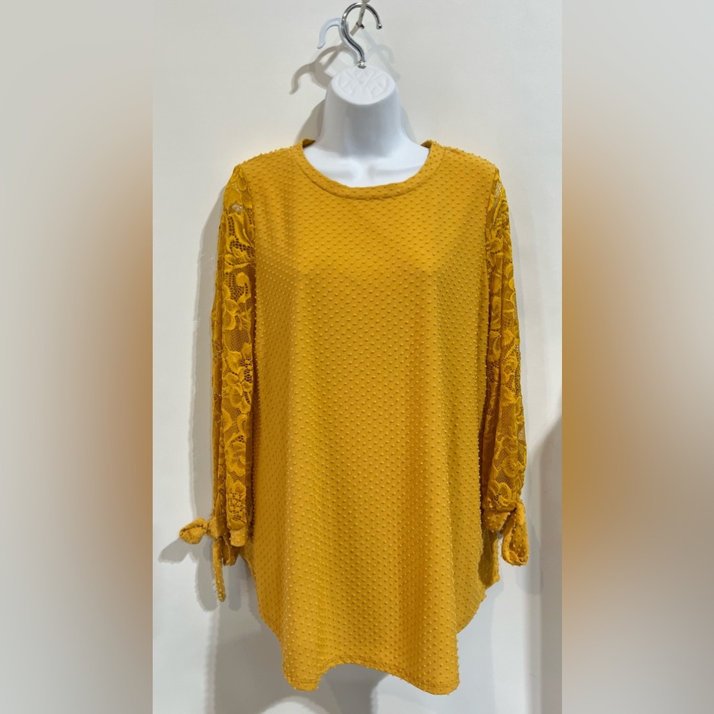 REBORN J Women’s Yellow Lace Sleeve Top Size XL